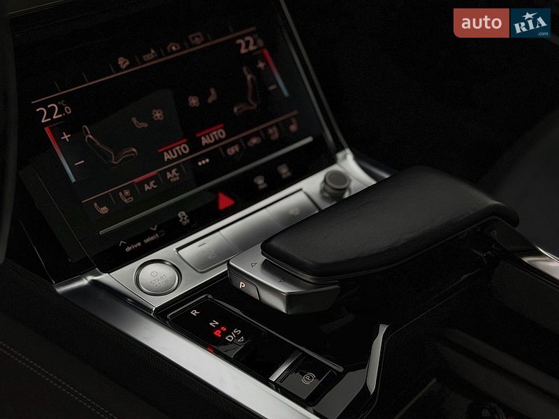 Внедорожник / Кроссовер Audi e-tron 2019 в Харькове