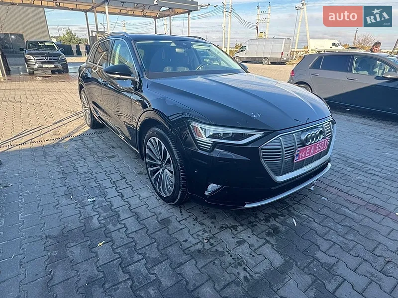 Audi e-tron