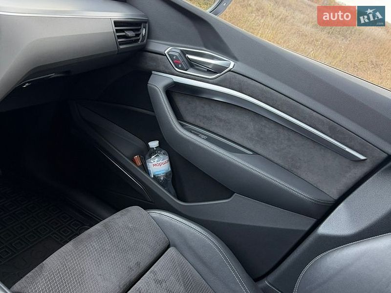 Внедорожник / Кроссовер Audi e-tron 2019 в Сумах фото 18 Внедорожник / Кроссовер Audi e-tron 2019 в Сумах