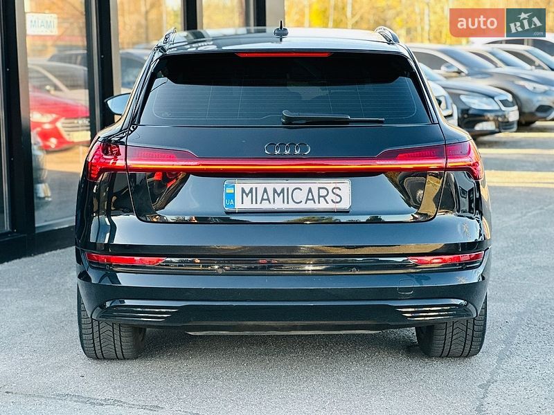 Позашляховик / Кросовер Audi e-tron 2019 в Харкові