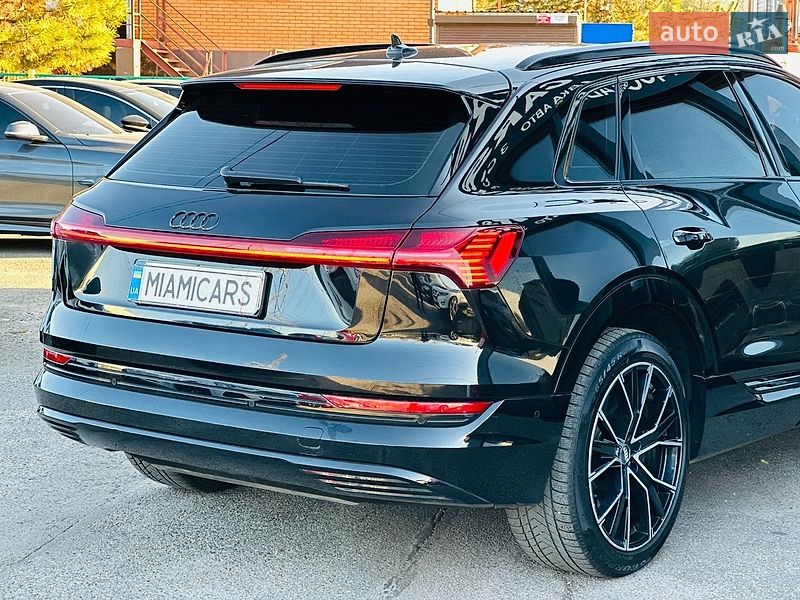 Позашляховик / Кросовер Audi e-tron 2019 в Харкові