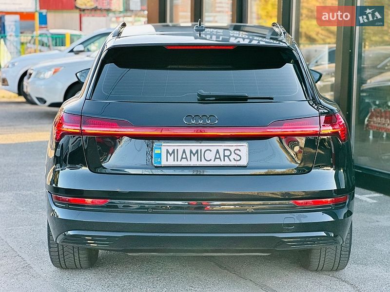 Позашляховик / Кросовер Audi e-tron 2019 в Харкові
