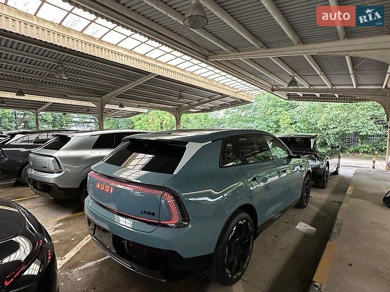 Внедорожник / Кроссовер Audi E7X 2026 в Киеве