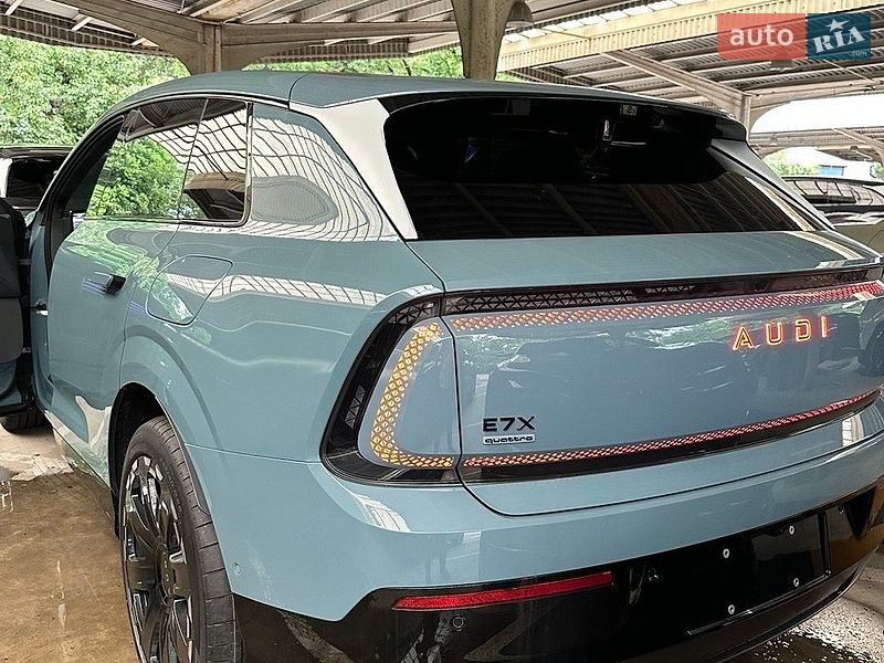 Внедорожник / Кроссовер Audi E7X 2026 в Киеве