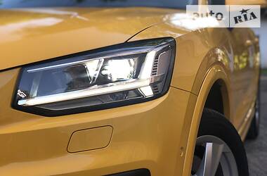 Позашляховик / Кросовер Audi Q2 2017 в 