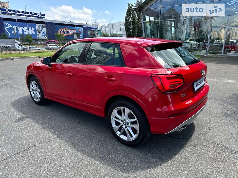 Позашляховик / Кросовер Audi Q2 2017 в Києві