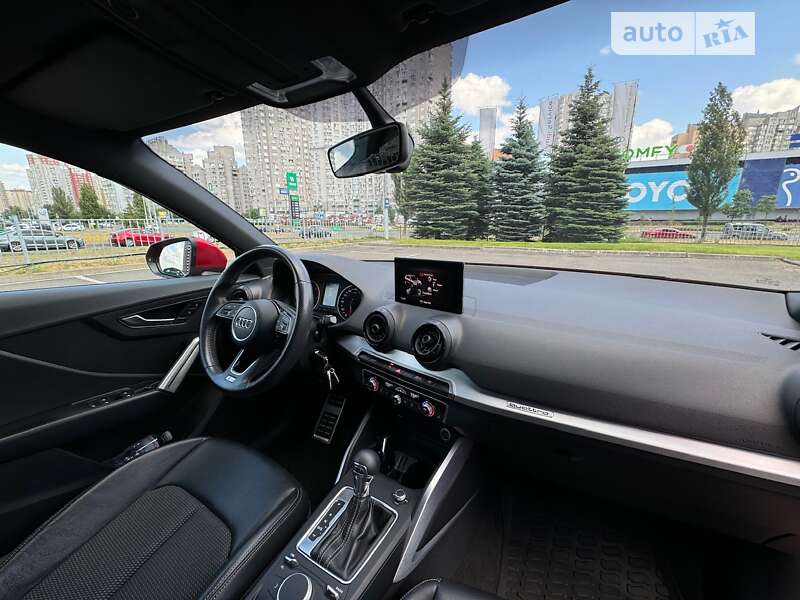 Позашляховик / Кросовер Audi Q2 2017 в Києві