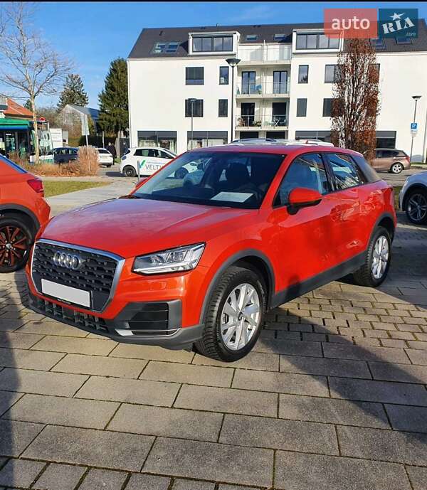 Позашляховик / Кросовер Audi Q2 2016 в Києві