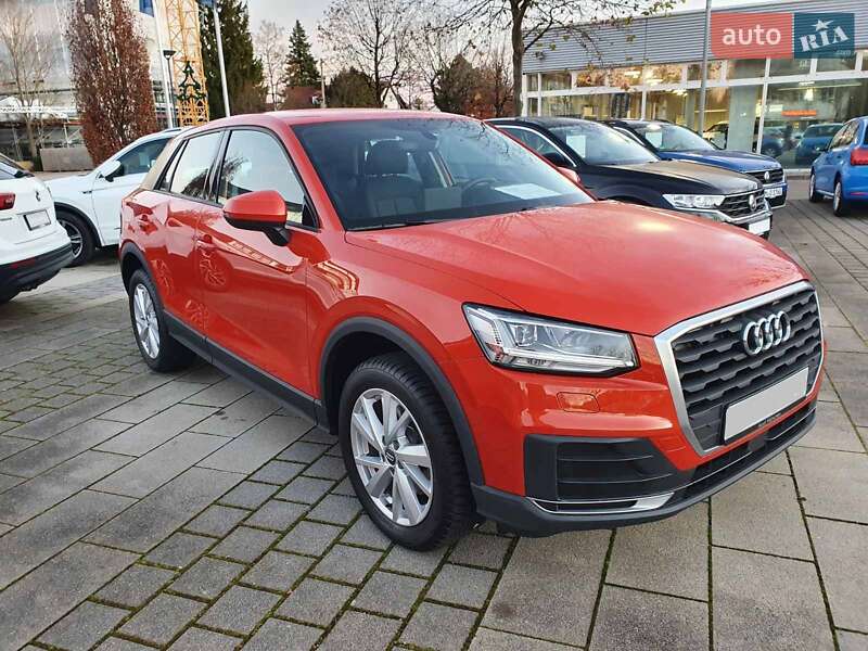 Audi Q2 2016