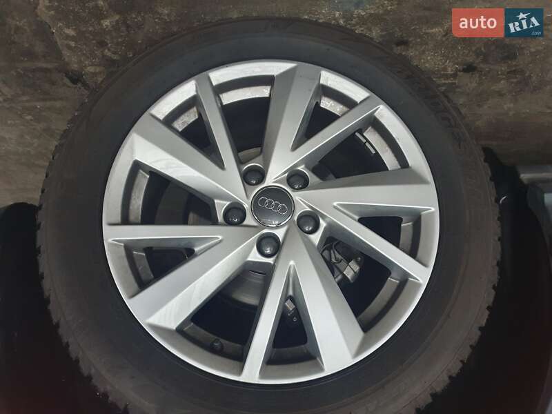 Позашляховик / Кросовер Audi Q2 2016 в Києві