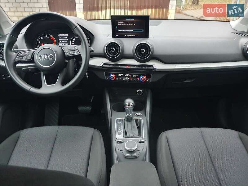 Позашляховик / Кросовер Audi Q2 2016 в Києві