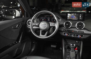 Внедорожник / Кроссовер Audi Q2 2022 в 