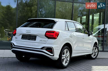 Позашляховик / Кросовер Audi Q2 2023 в 