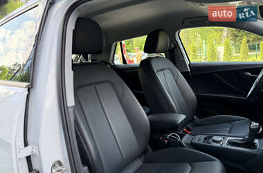 Позашляховик / Кросовер Audi Q2 2023 в 
