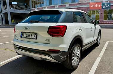 Внедорожник / Кроссовер Audi Q2 2017 в 