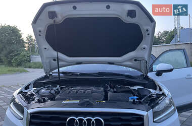 Внедорожник / Кроссовер Audi Q2 2017 в 