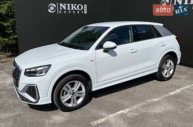 Позашляховик / Кросовер Audi Q2 2023 в 