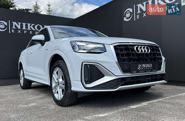 Позашляховик / Кросовер Audi Q2 2023 в 