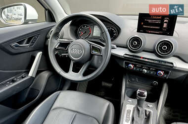 Позашляховик / Кросовер Audi Q2 2023 в 