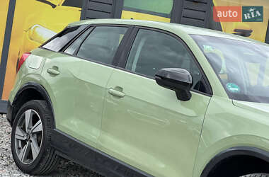 Внедорожник / Кроссовер Audi Q2 2020 в 