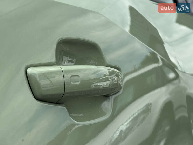 Внедорожник / Кроссовер Audi Q2 2020 в Стрые
