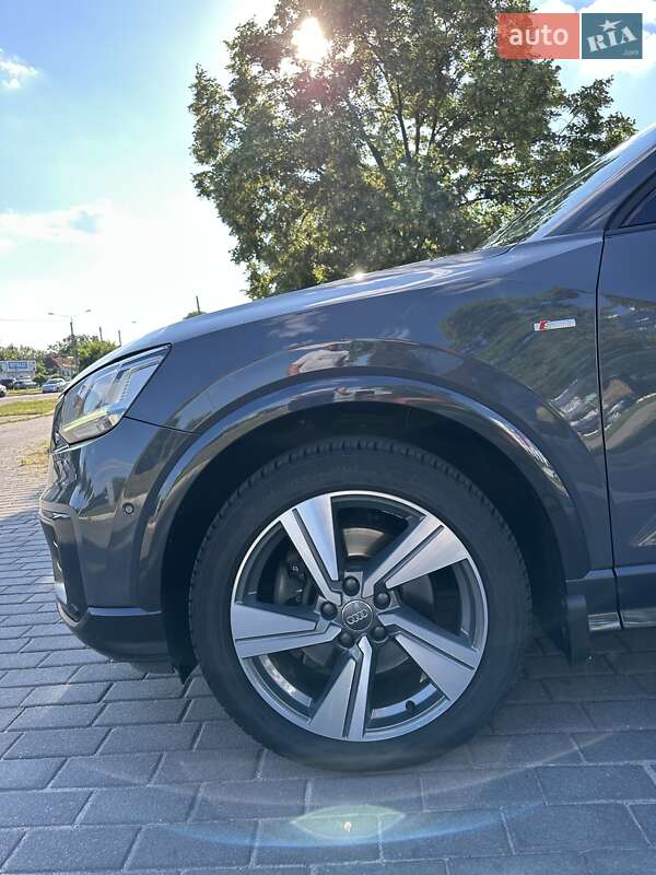 Позашляховик / Кросовер Audi Q2 2017 в Києві