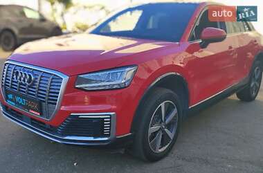 Позашляховик / Кросовер Audi Q2 2019 в 
