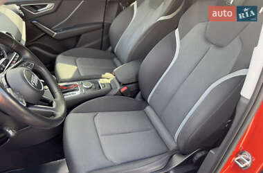Внедорожник / Кроссовер Audi Q2 2016 в 