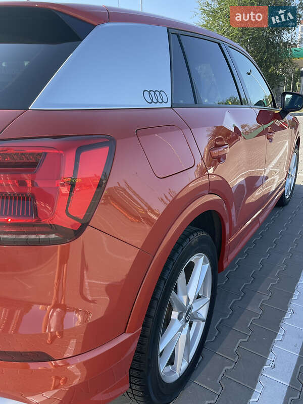 Позашляховик / Кросовер Audi Q2 2016 в Києві