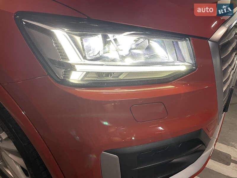 Позашляховик / Кросовер Audi Q2 2016 в Києві