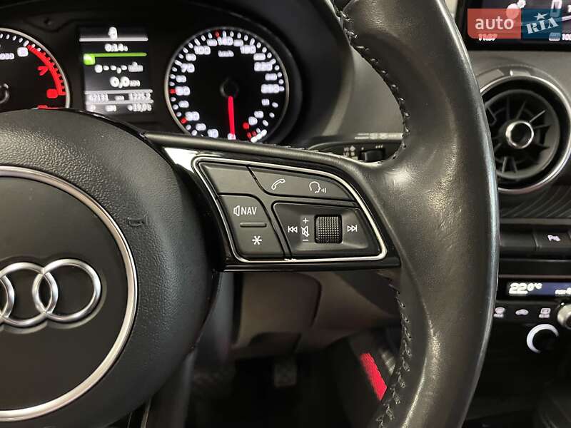 Позашляховик / Кросовер Audi Q2 2018 в Львові