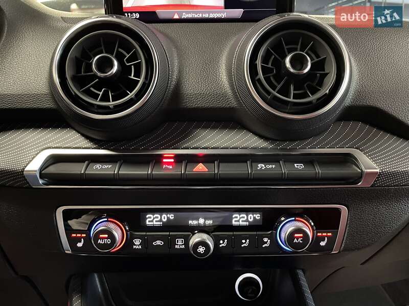 Позашляховик / Кросовер Audi Q2 2018 в Львові