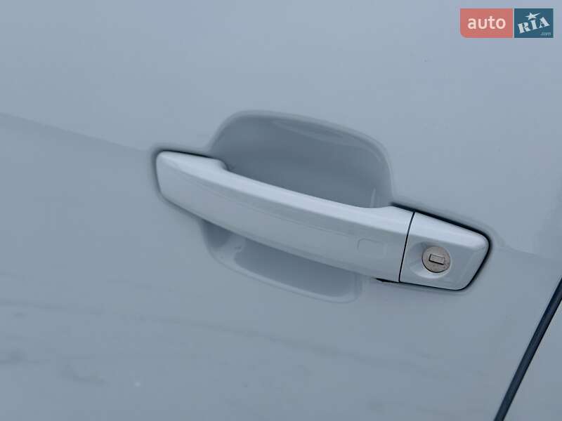 Позашляховик / Кросовер Audi Q2 2023 в Києві фото 25 Позашляховик / Кросовер Audi Q2 2023 в Києві