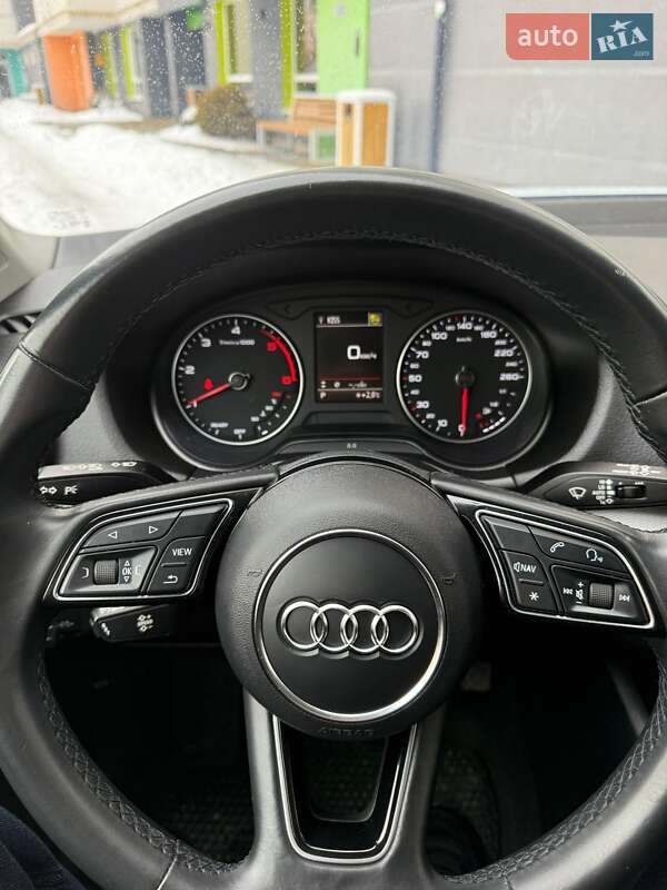 Позашляховик / Кросовер Audi Q2 2021 в Львові