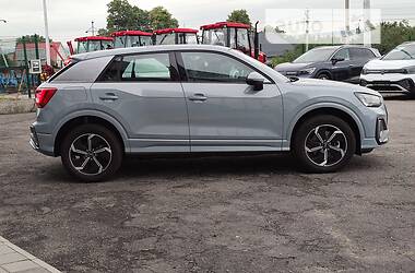 Позашляховик / Кросовер Audi Q2L e-tron 2022 в 
