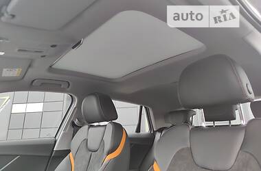 Позашляховик / Кросовер Audi Q2L e-tron 2022 в 