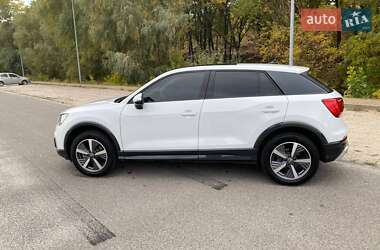 Внедорожник / Кроссовер Audi Q2L e-tron 2021 в 