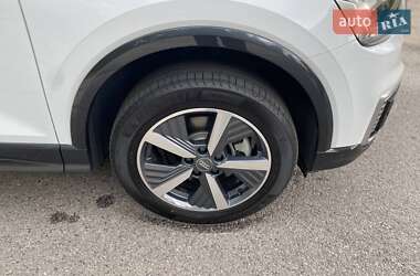 Внедорожник / Кроссовер Audi Q2L e-tron 2021 в 