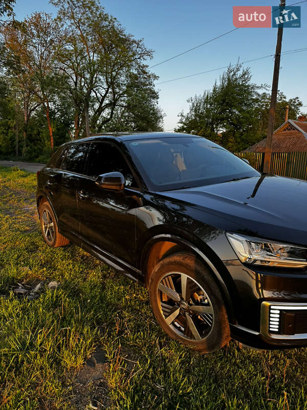 Позашляховик / Кросовер Audi Q2L e-tron 2021 в Кам'янському фото 3 Позашляховик / Кросовер Audi Q2L e-tron 2021 в Кам'янському