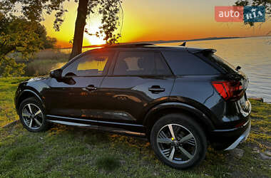 Внедорожник / Кроссовер Audi Q2L e-tron 2021 в 
