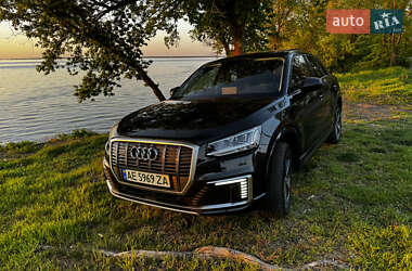 Позашляховик / Кросовер Audi Q2L e-tron 2021 в Кам'янському