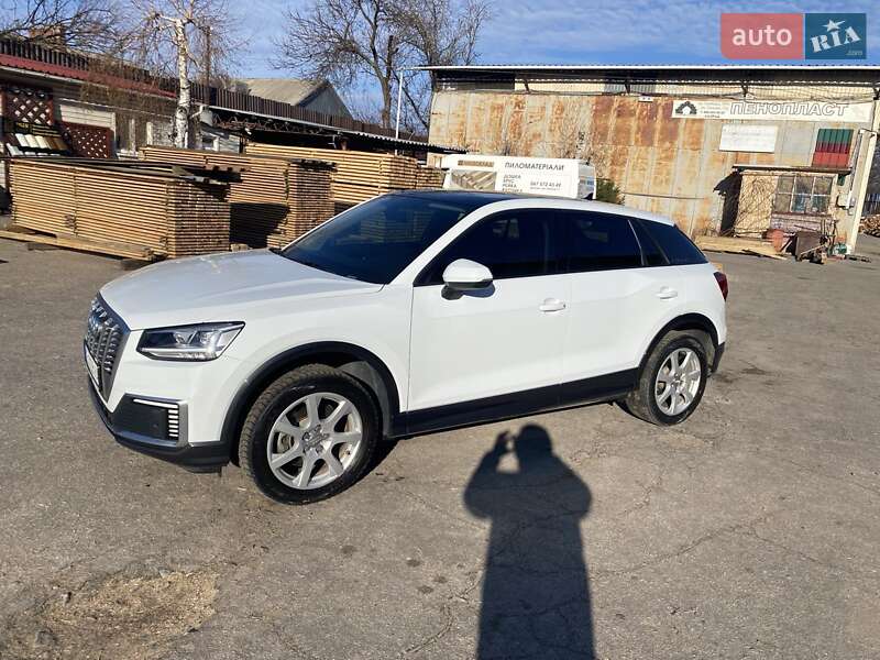 Внедорожник / Кроссовер Audi Q2L e-tron 2021 в Днепре