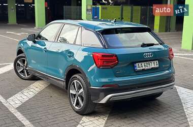 Позашляховик / Кросовер Audi Q2L e-tron 2021 в 