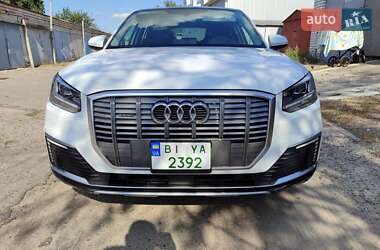 Внедорожник / Кроссовер Audi Q2L e-tron 2021 в 