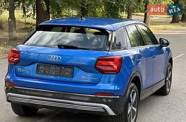 Позашляховик / Кросовер Audi Q2L e-tron 2021 в 