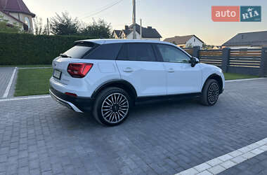 Позашляховик / Кросовер Audi Q2L e-tron 2021 в 