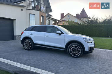 Позашляховик / Кросовер Audi Q2L e-tron 2021 в 