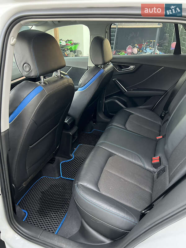 Позашляховик / Кросовер Audi Q2L e-tron 2021 в Тернополі