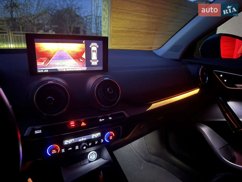 Внедорожник / Кроссовер Audi Q2L e-tron 2022 в Ровно