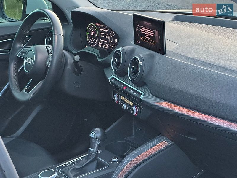 Внедорожник / Кроссовер Audi Q2L e-tron 2021 в Мукачево